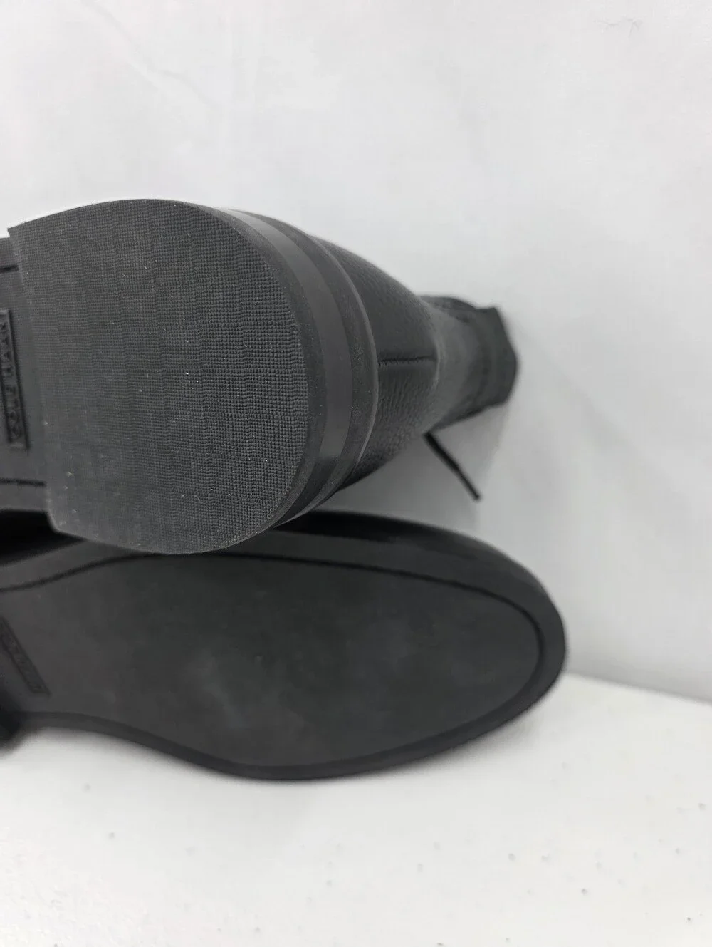 Cole Haan C24524 Men’s Pebble Leather Ogden Stitch Chukka Boots Black Sz 10.5M.